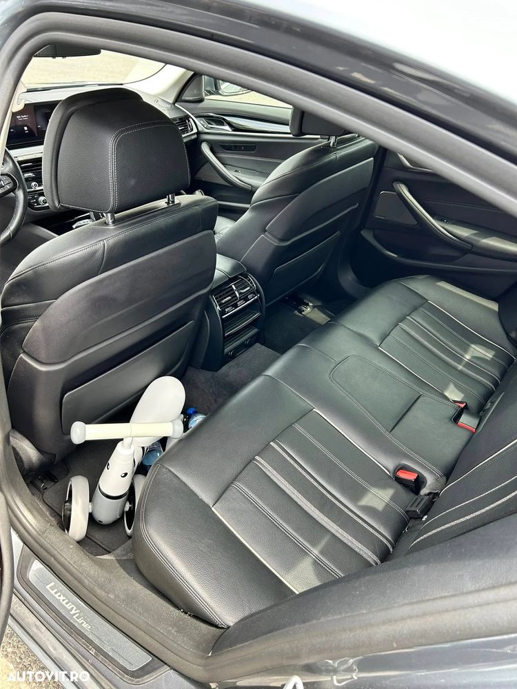 BMW Seria 5 520d AT - 15