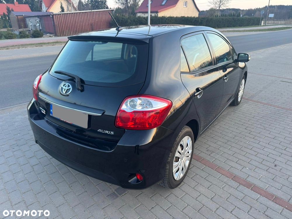 Toyota Auris 1.33 VVT-i Terra - 17