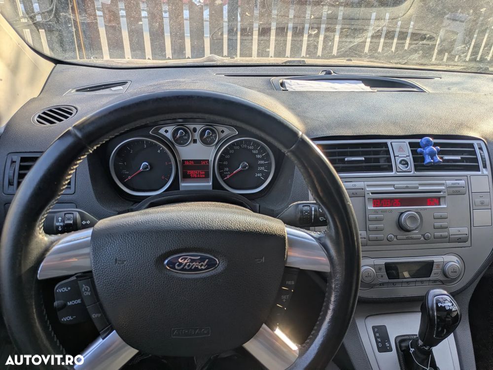 Ford Kuga 2.0 TDCi 4WD Powershift Titanium - 8