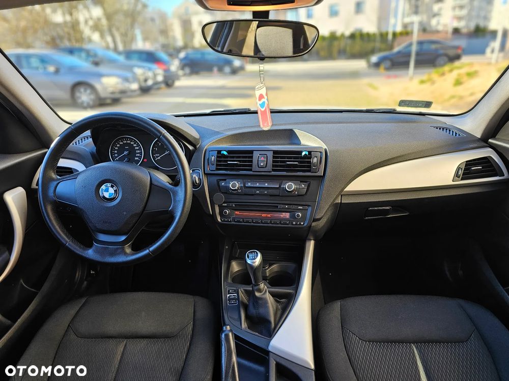 BMW Seria 1 116i - 17