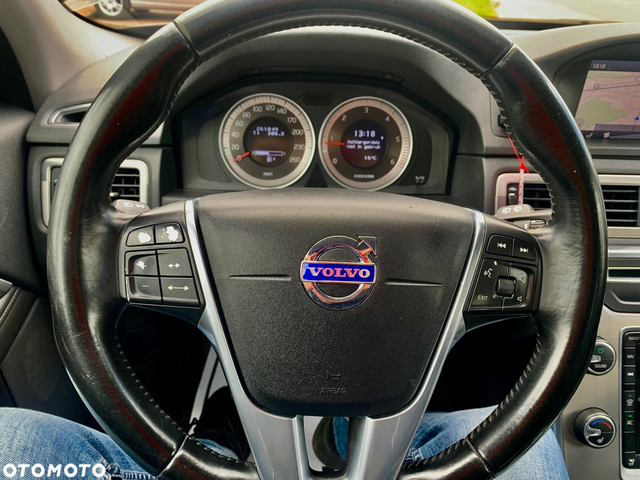 Volvo XC 70 D4 Momentum - 17