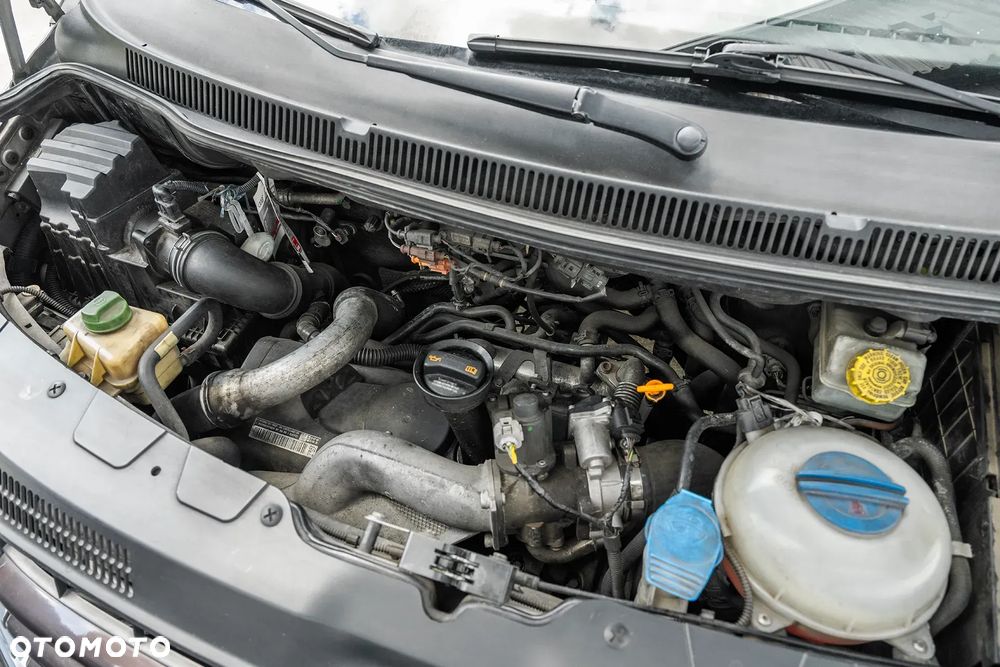 Volkswagen Multivan - 34