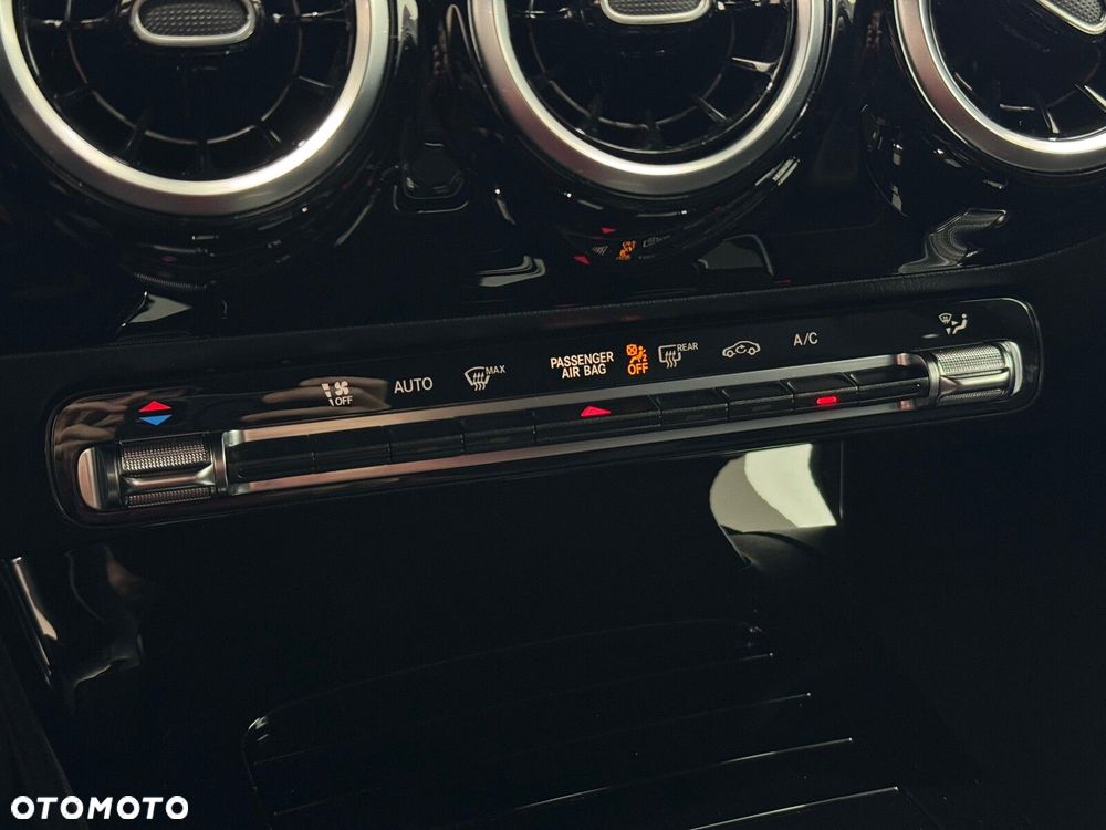 Mercedes-Benz CLA - 25