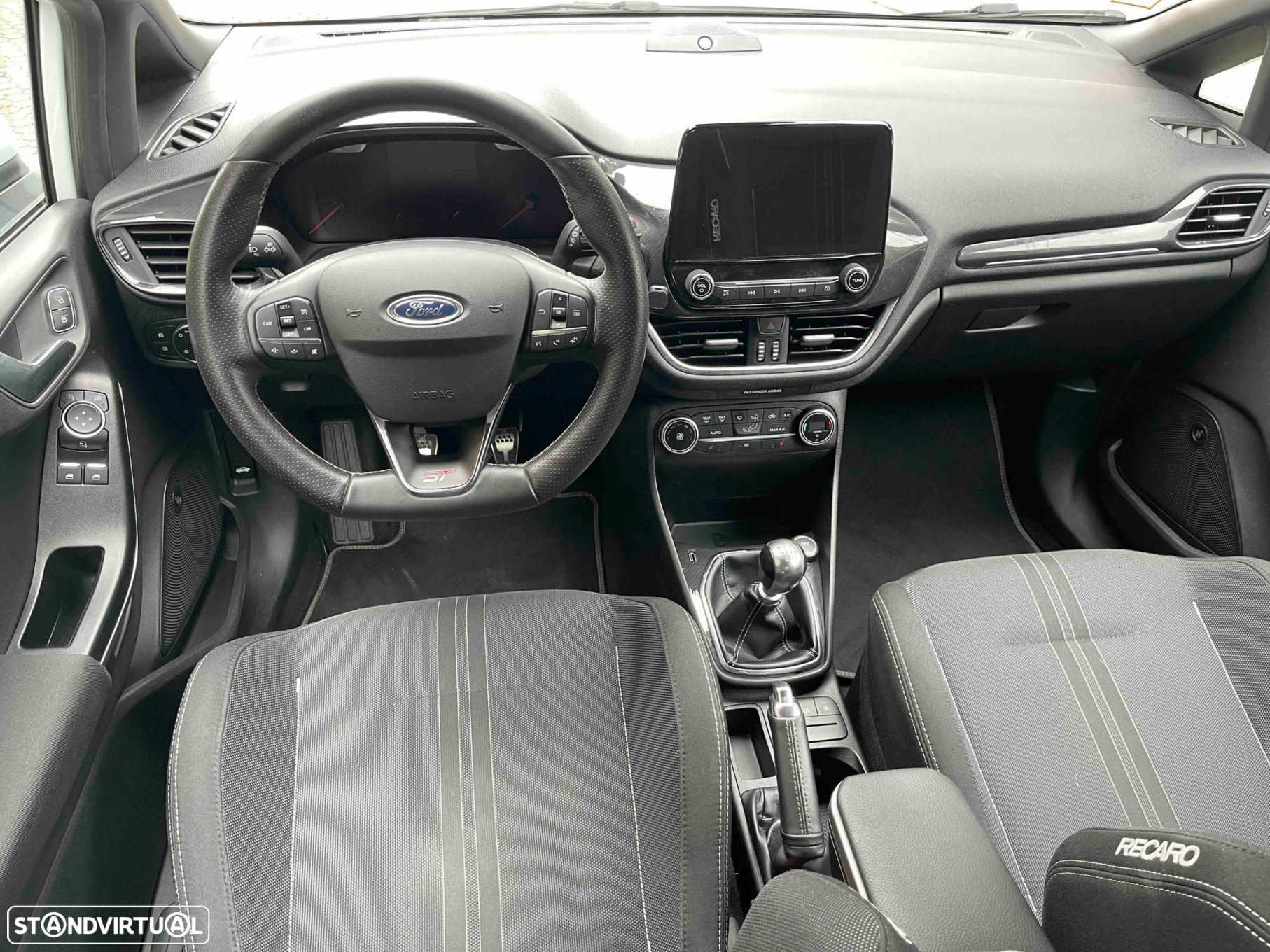 Ford Fiesta 1.5 EcoBoost S&S ST X - 29