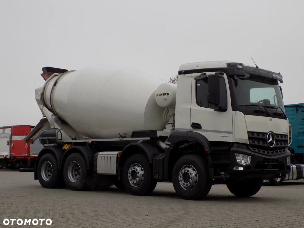 Mercedes-Benz 3240 AROCS/LIEBHERR/