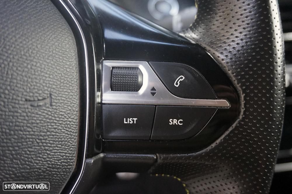 Peugeot 2008 1.2 PureTech GT - 14