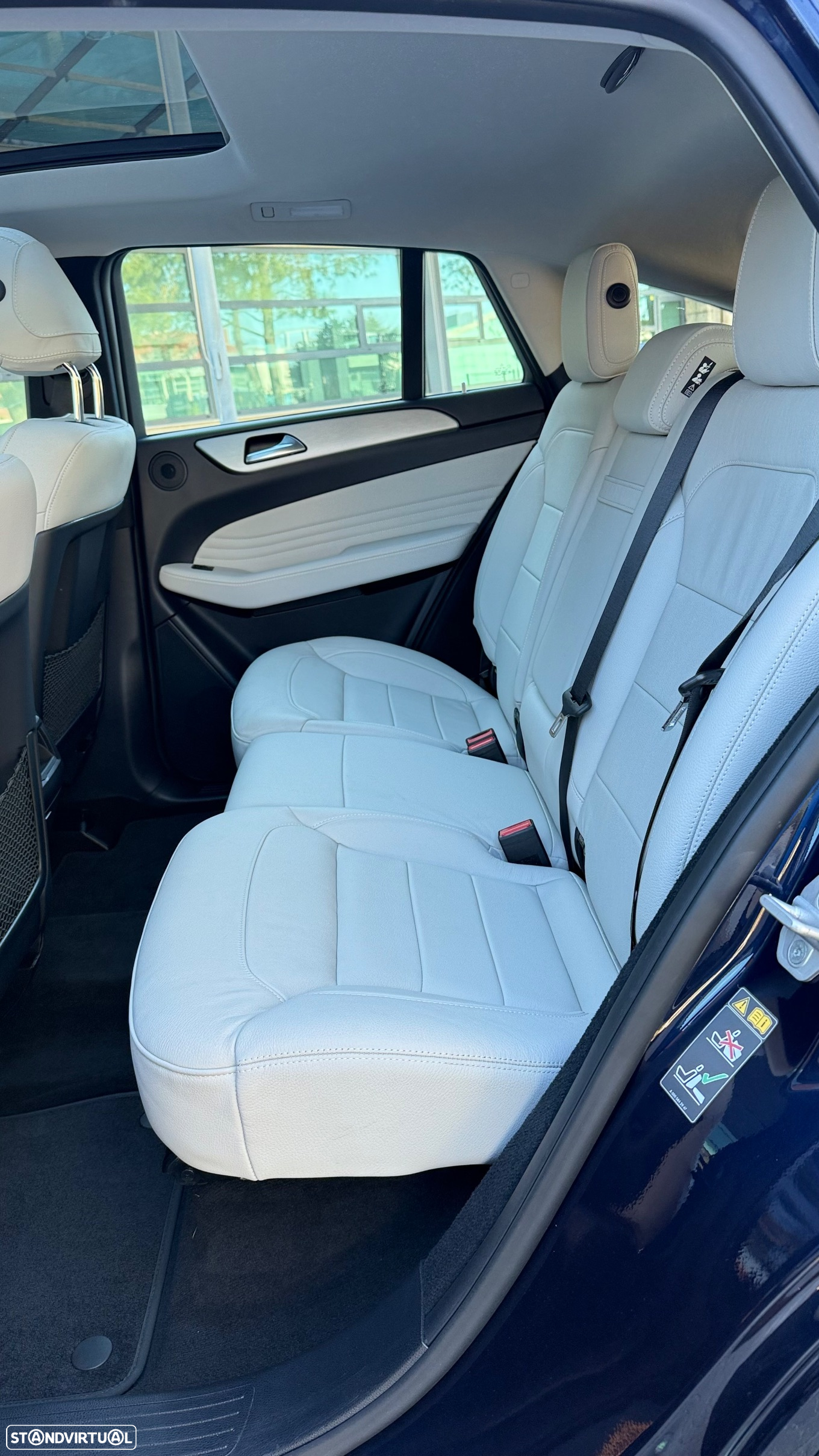 Mercedes-Benz GLE 350 d 4-Matic - 28
