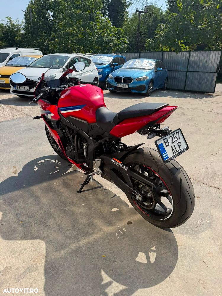 Honda CBR 650R - 10