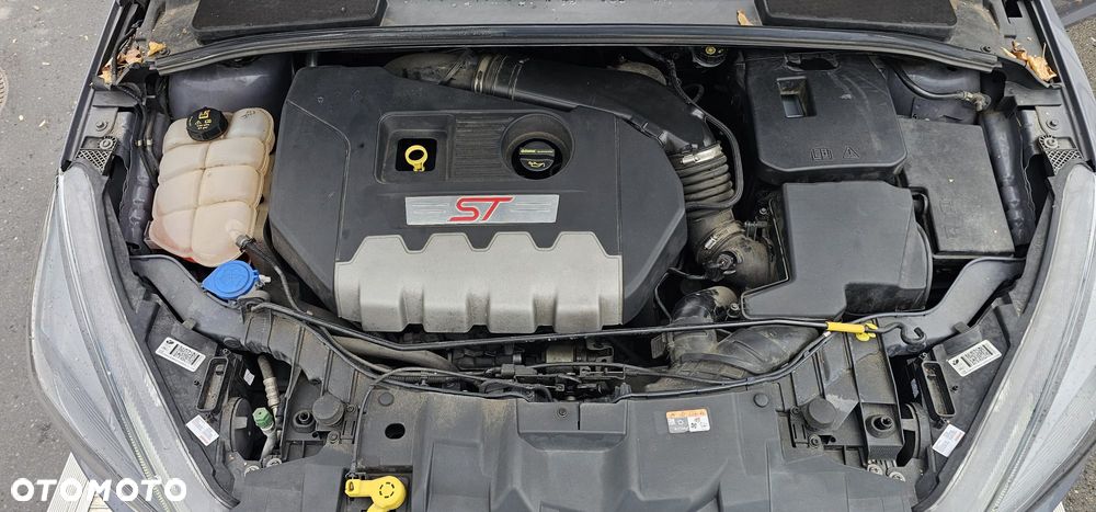 Ford Focus 2.0 EcoBoost ST mit Leder-Sport-Paket - 8