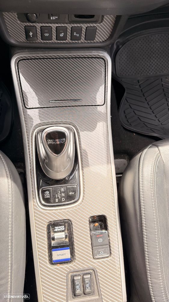 Mitsubishi Outlander - 20