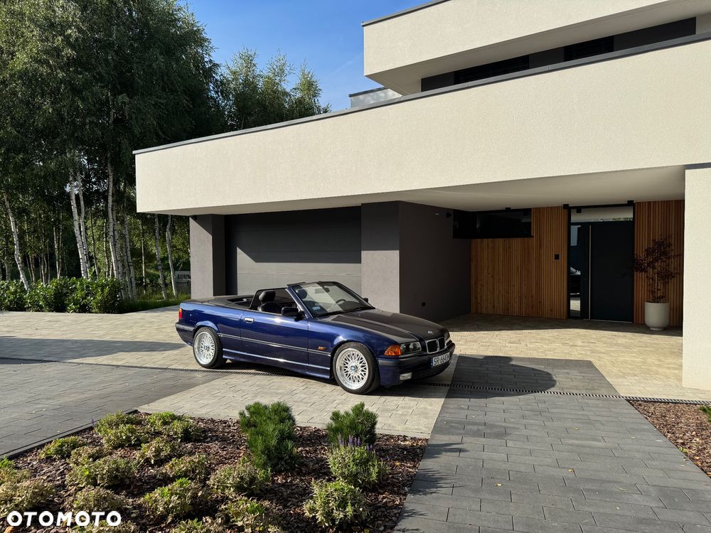 BMW Seria 3 320i Cabriolet - 12