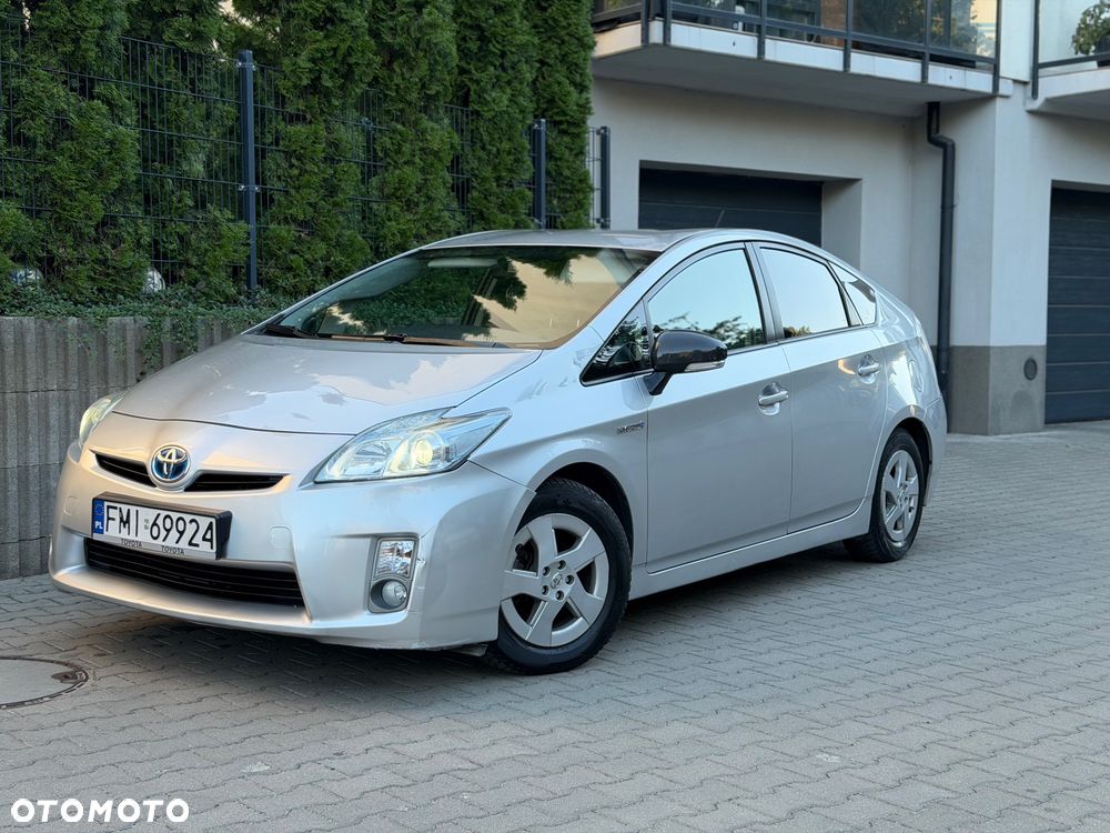 Toyota Prius - 4