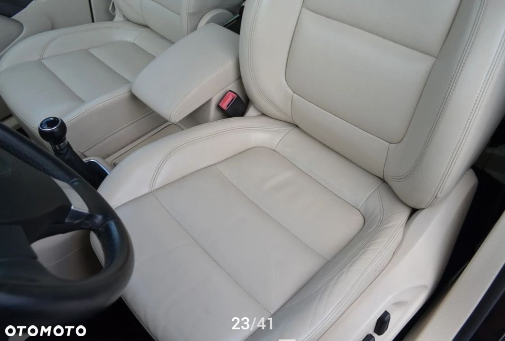 Volkswagen Tiguan - 10