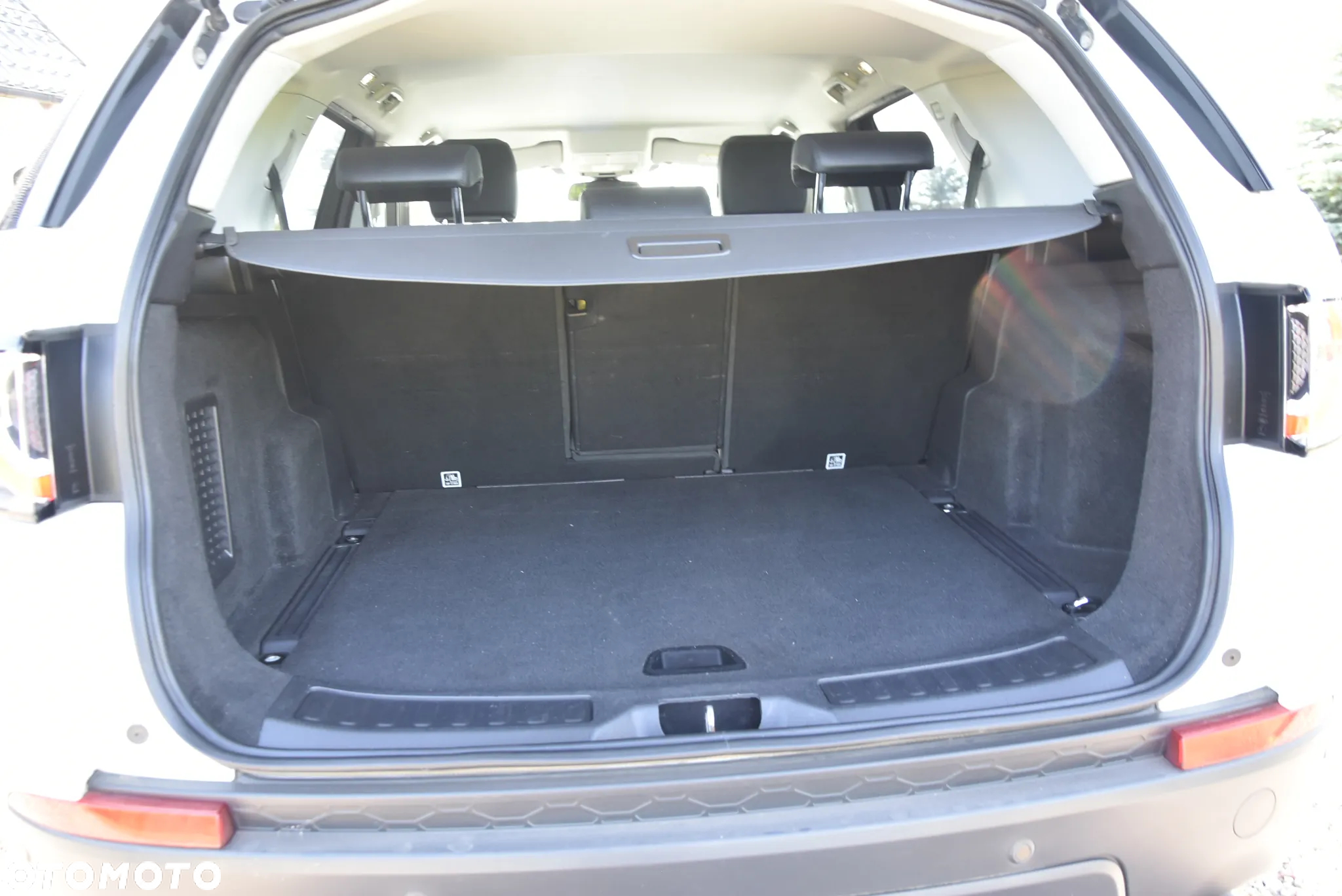 Land Rover Discovery Sport 2.0 TD4 HSE Luxury - 38