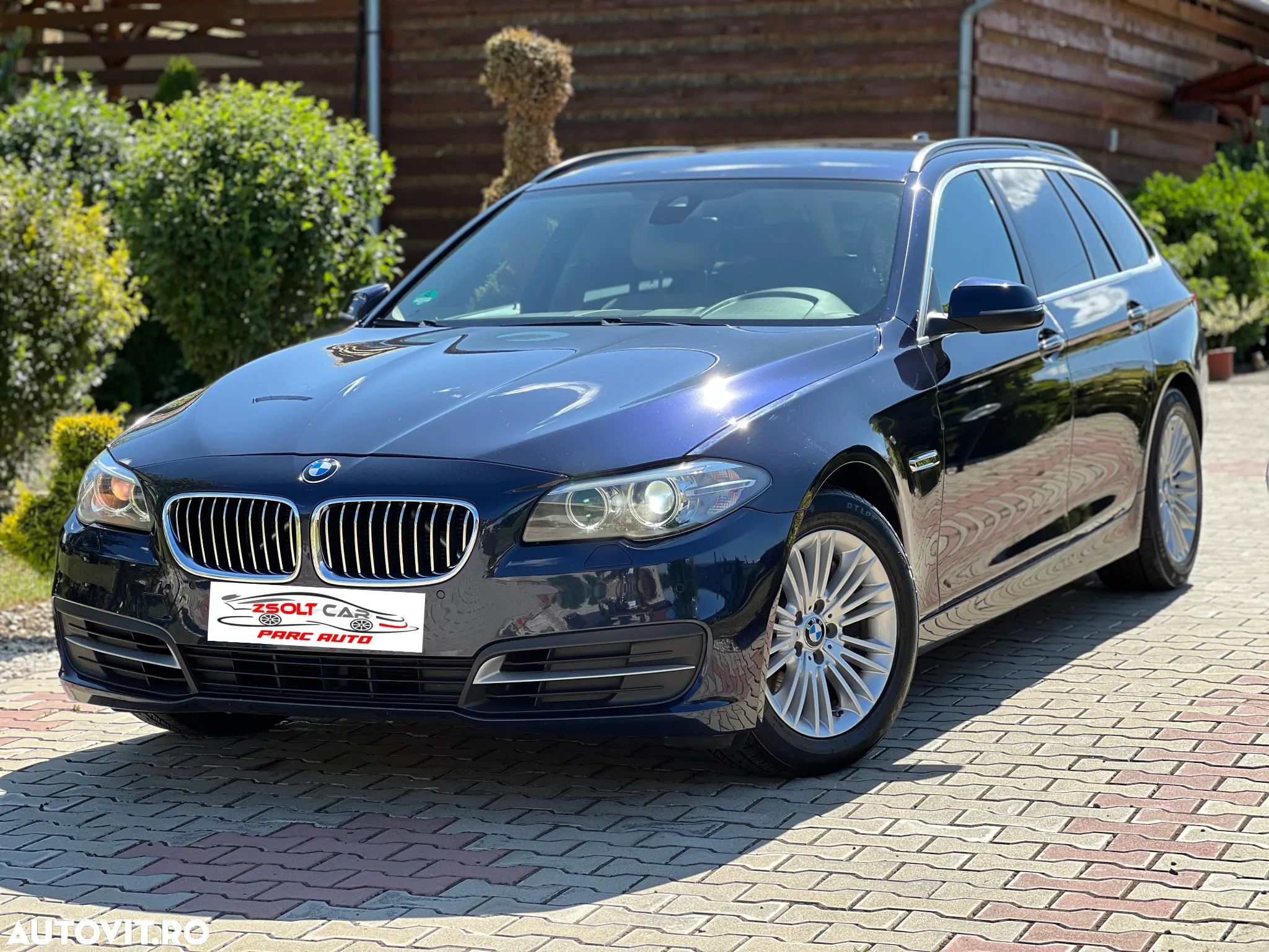 BMW Seria 5 525d Touring - 1