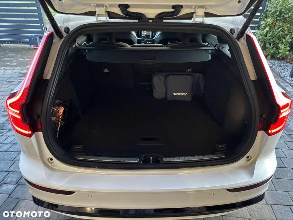Volvo V60 B4 B Plus Dark - 20