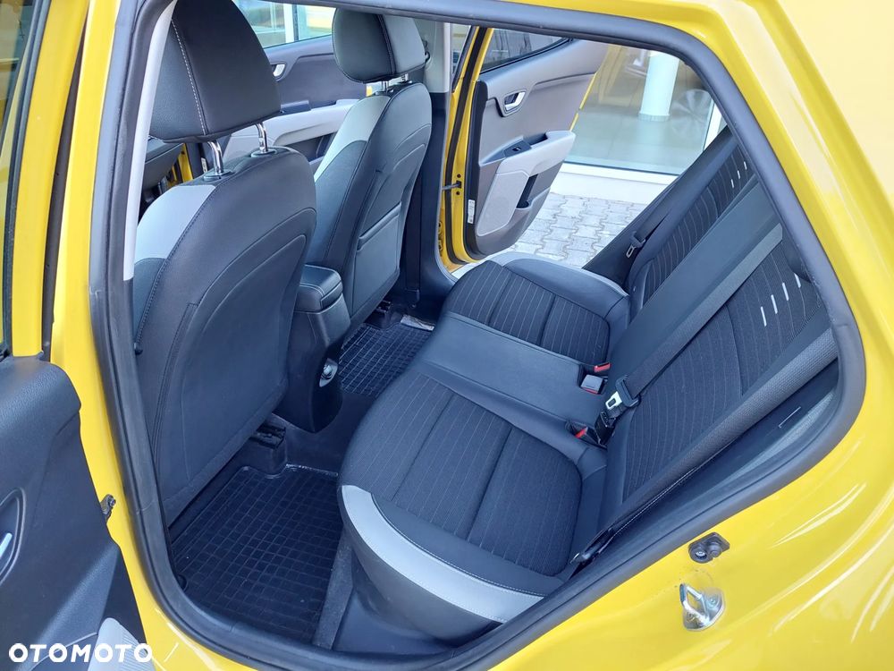 Kia Stonic 1.2 L Business Line - 28