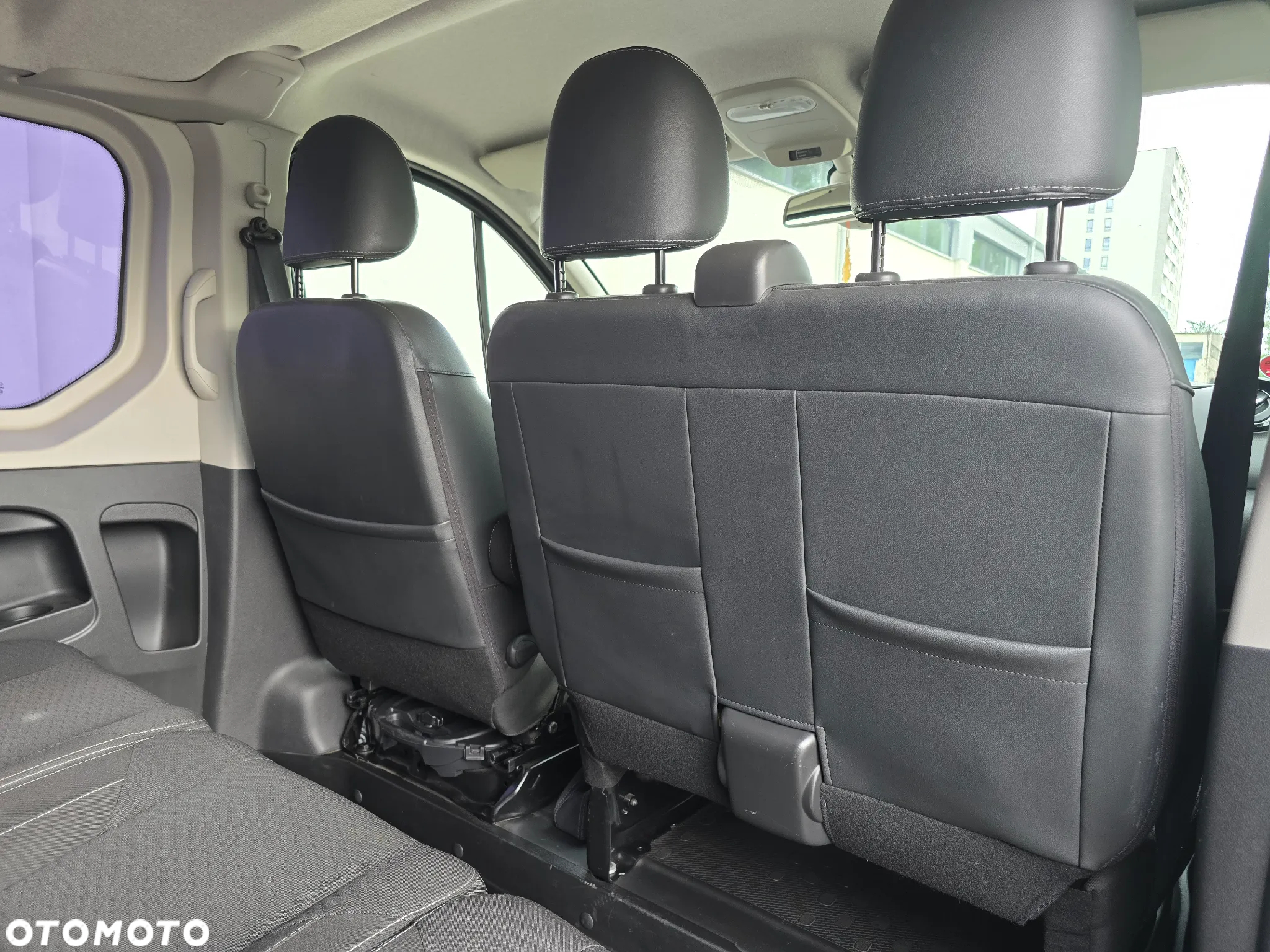 Opel Vivaro L2H1 2,9t Elegance - 13