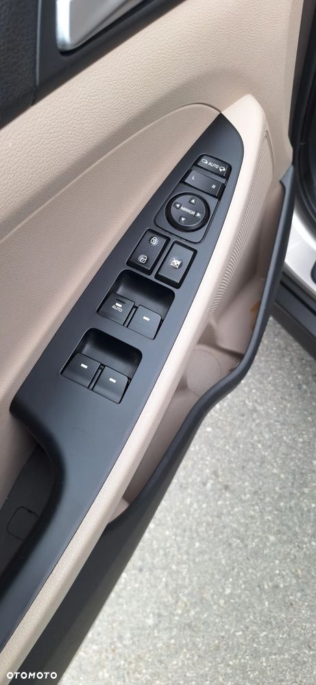 Hyundai Tucson 1.6 GDI BlueDrive Comfort 2WD - 25