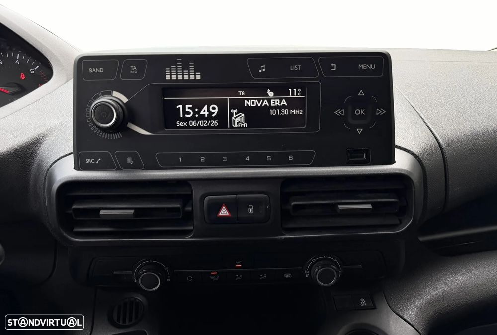 Peugeot PARTNER 1.5 BLUEHDI 75 CV - 3 LUGARES - IVA DEDUTIVEL - 29