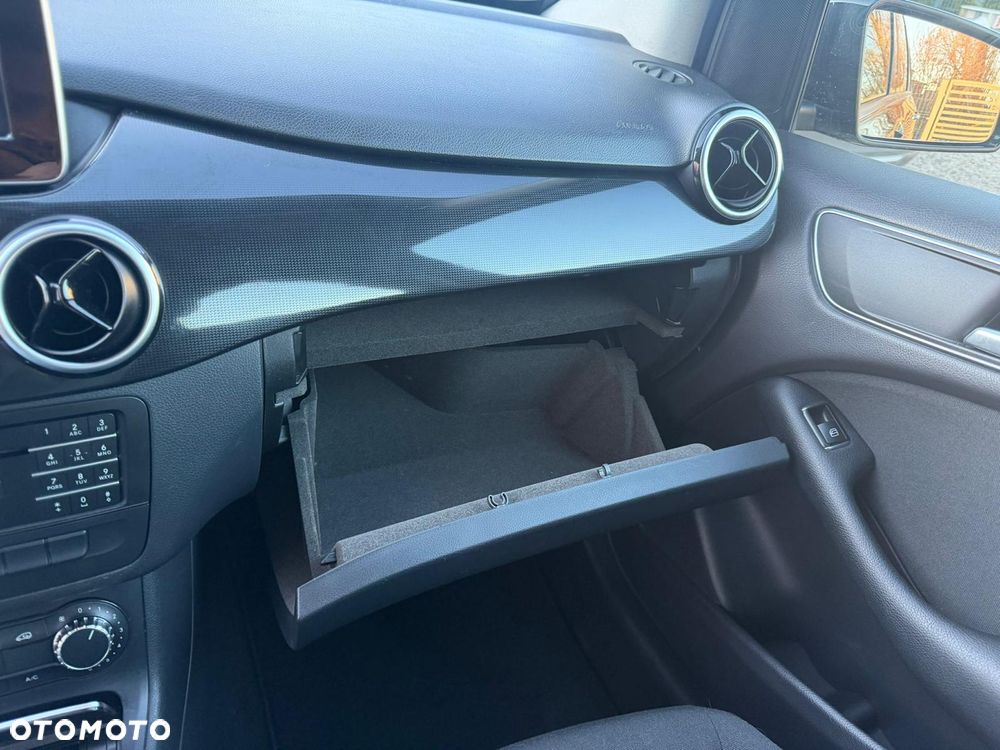 Mercedes-Benz Klasa B 160 7G-DCT Edition - 19