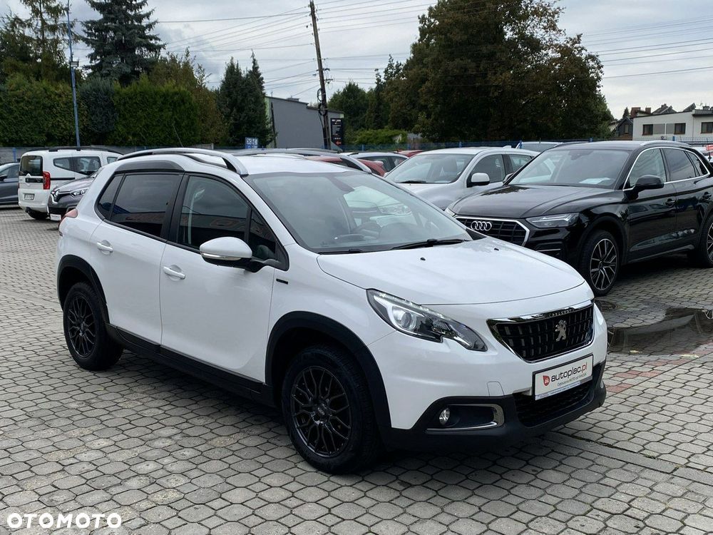 Peugeot 2008 1.5 BlueHDi Signature - 4