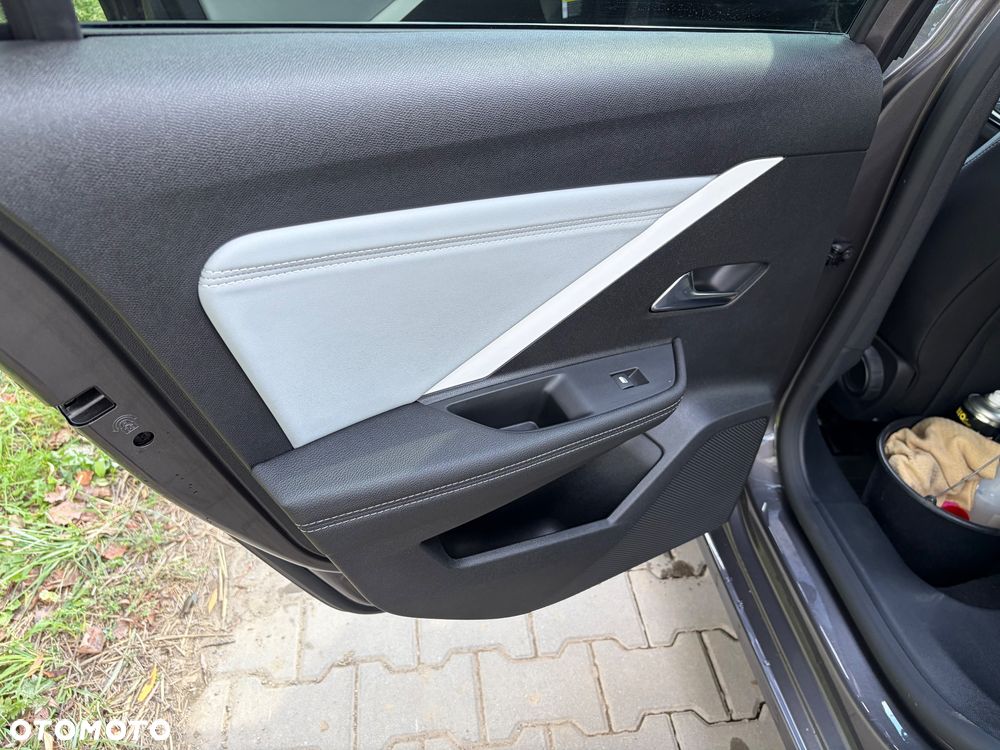 Opel Astra 1.5 D Automatik Business Elegance - 20