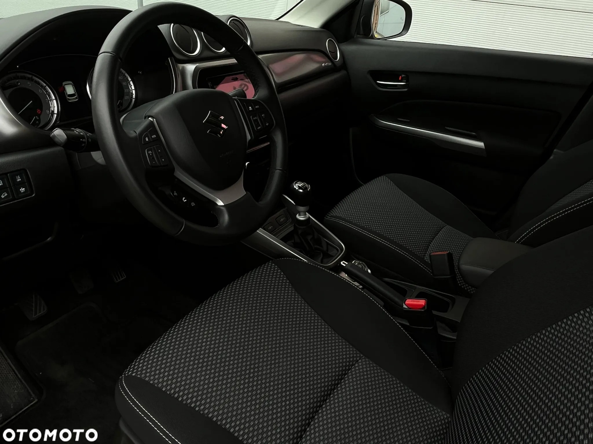 Suzuki Vitara 1.4 Boosterjet SHVS Premium 4WD - 6