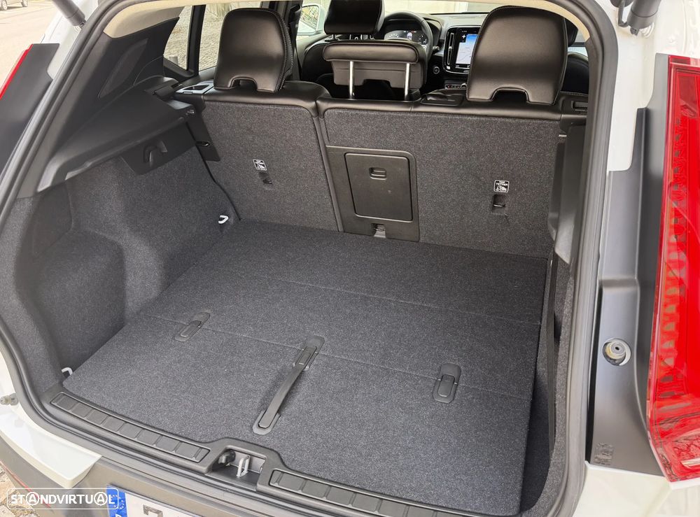 Volvo XC 40 2.0 T5 Momentum - 32