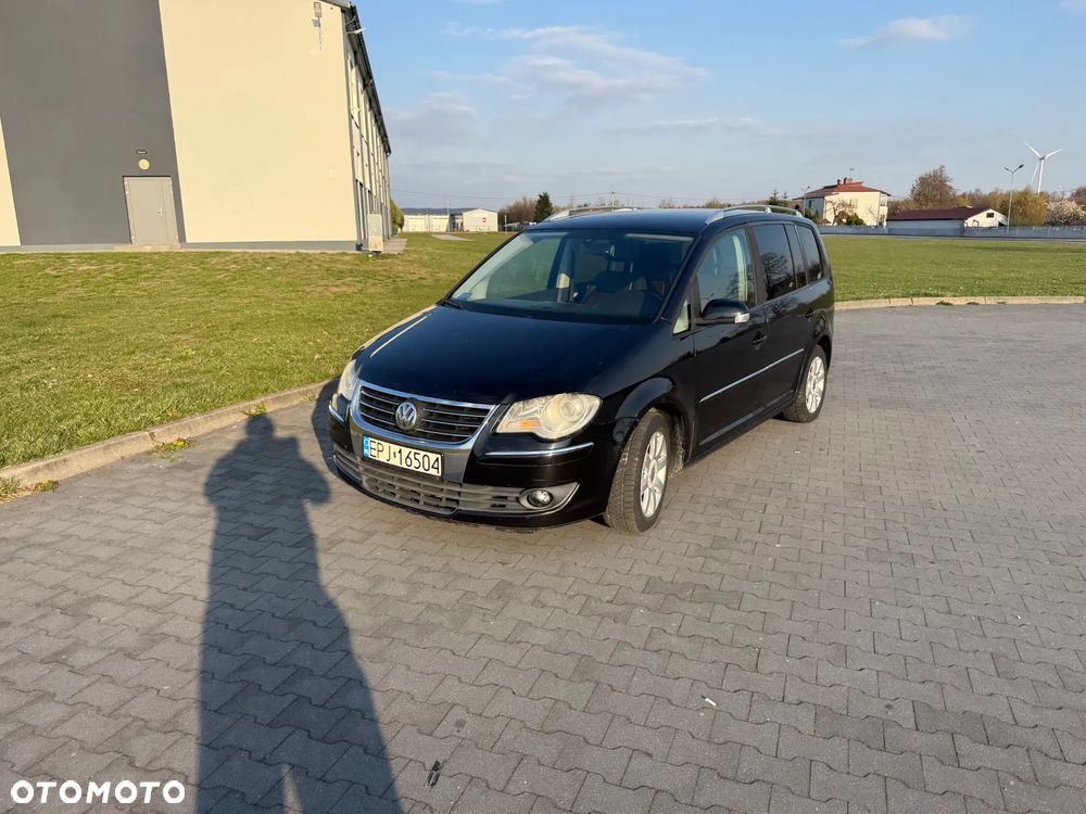 Volkswagen Touran 1.9 TDI DPF Highline DSG - 2