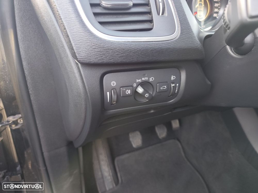 Volvo V40 1.6 D2 Momentum - 13