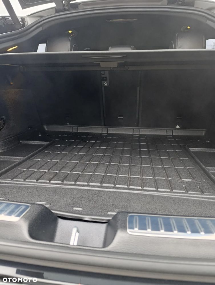 Mercedes-Benz GLC - 28