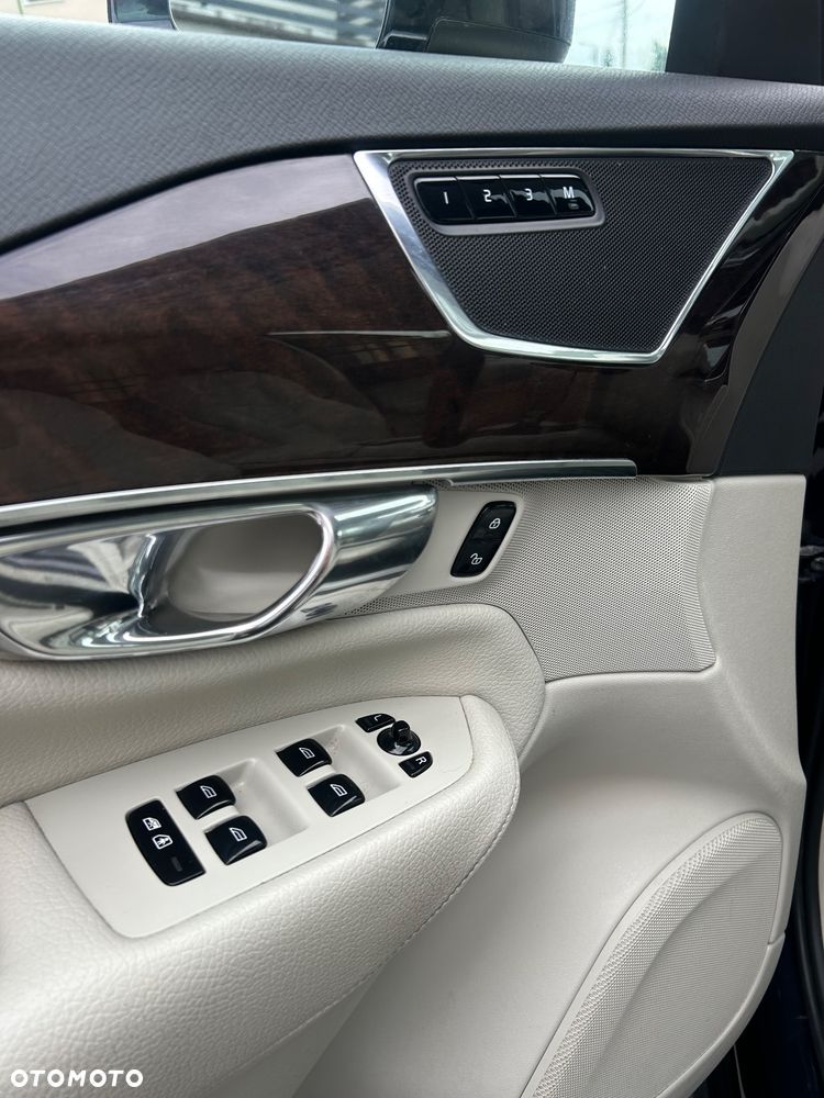Volvo XC 90 T6 AWD Geartronic Momentum - 16
