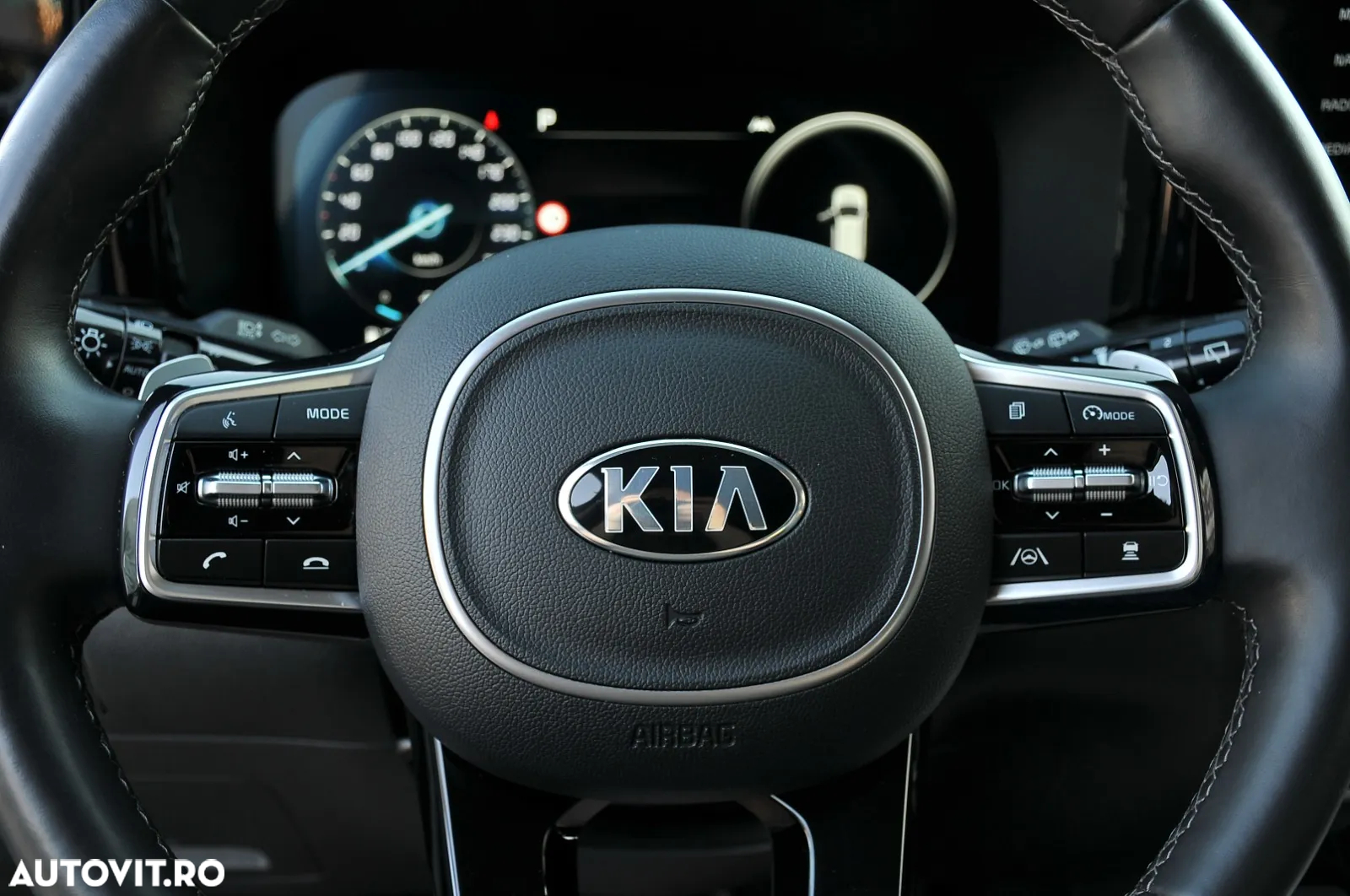 Kia Sorento 2.2 DSL 8DCT 4x2 5P Premium+ - 33