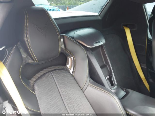 Chevrolet Corvette - 8
