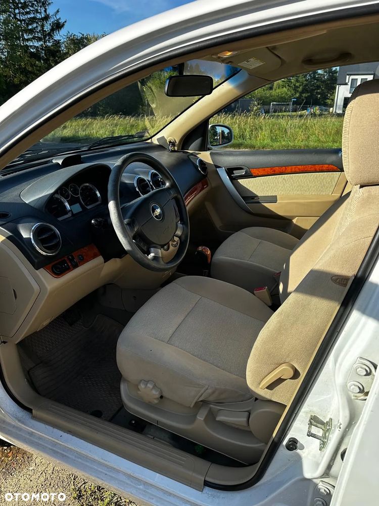 Chevrolet Aveo 1.4 16V LS - 9