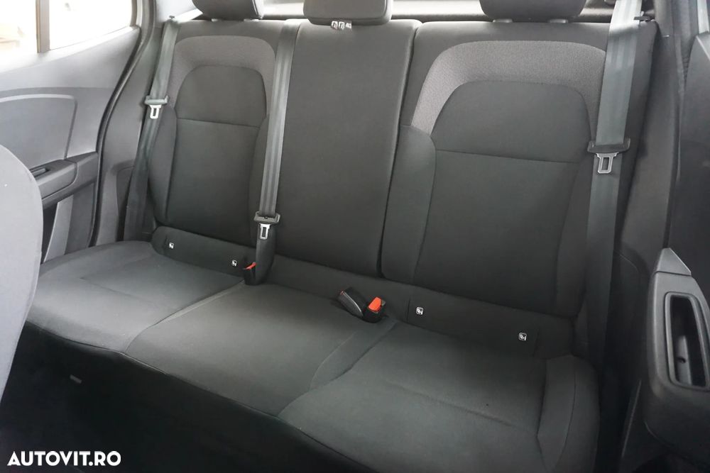 Dacia Logan TCe 90 Essential - 21