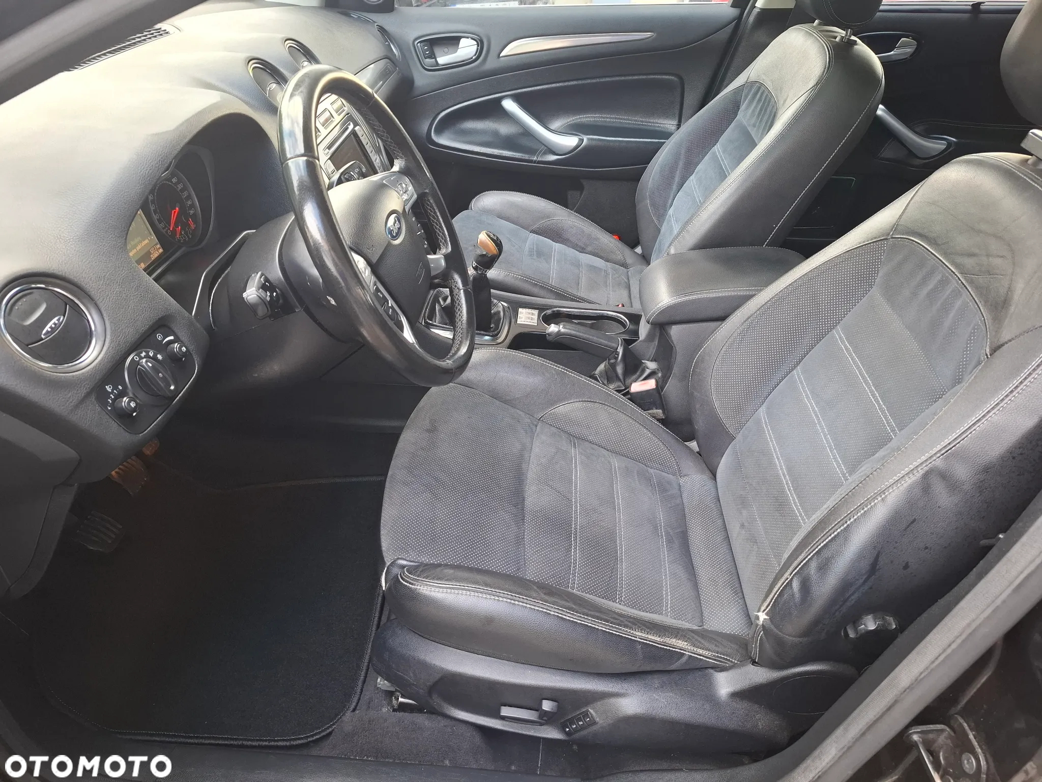 Ford Mondeo 2.0 Platinium X Plus (Titanium) - 22