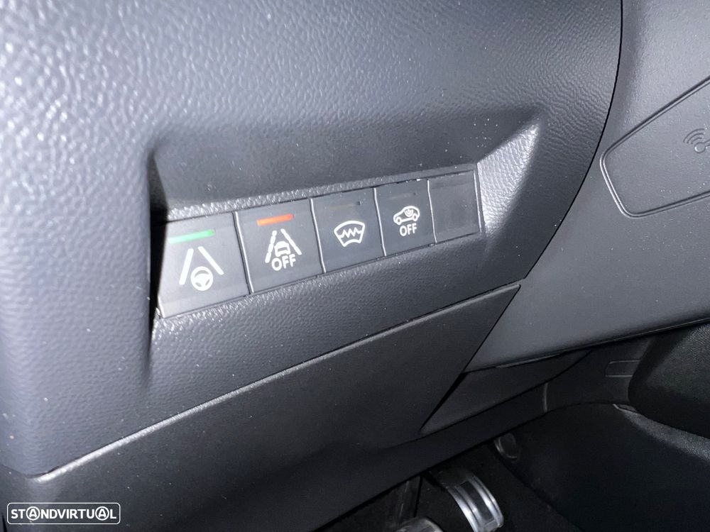 Peugeot 2008 1.2 PureTech GT Pack EAT8 - 30