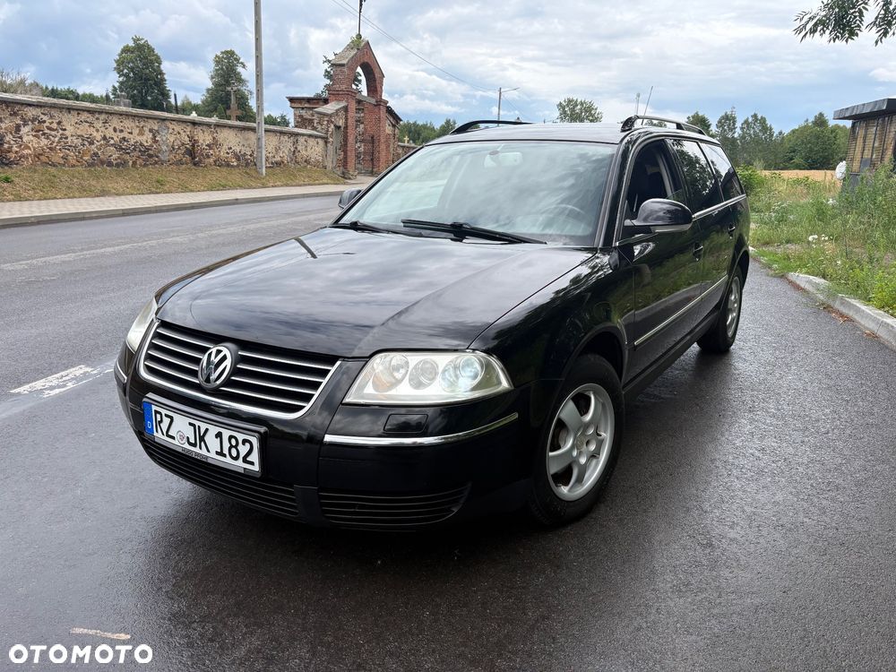 Volkswagen Passat - 1