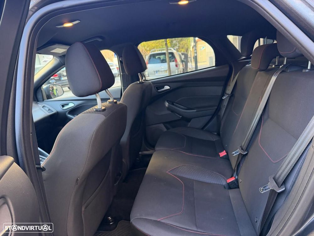 Ford Focus 1.5 TDCi EcoBlue ST-Line Aut. - 22