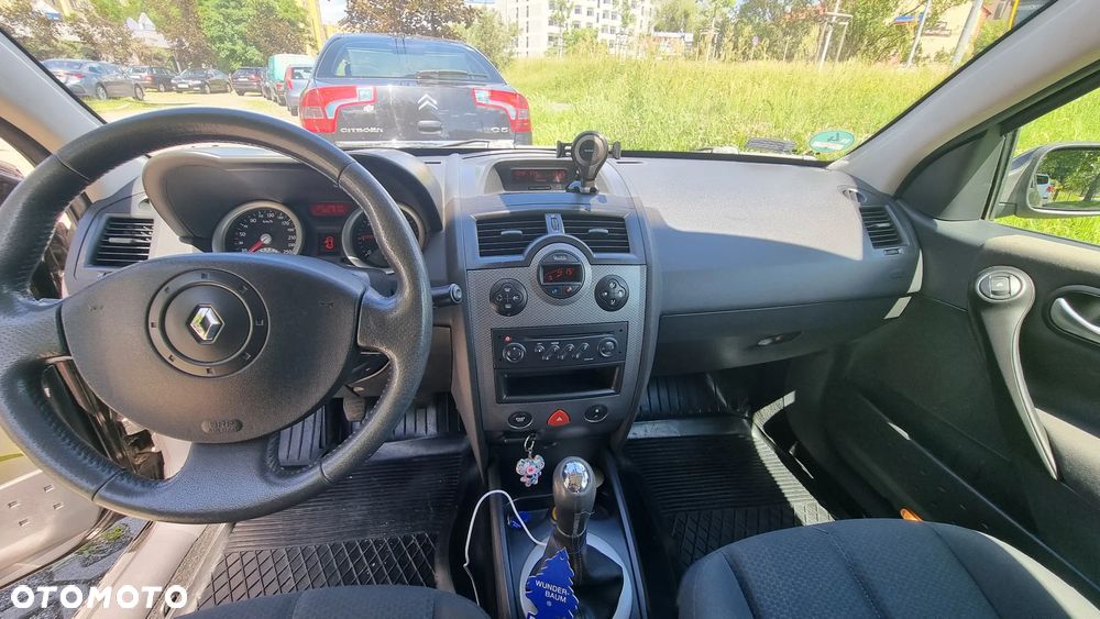 Renault Megane 1.6 Confort Authentique - 12