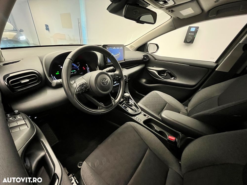 Toyota Yaris 1.5 VVT-i HSD Dynamic - 10