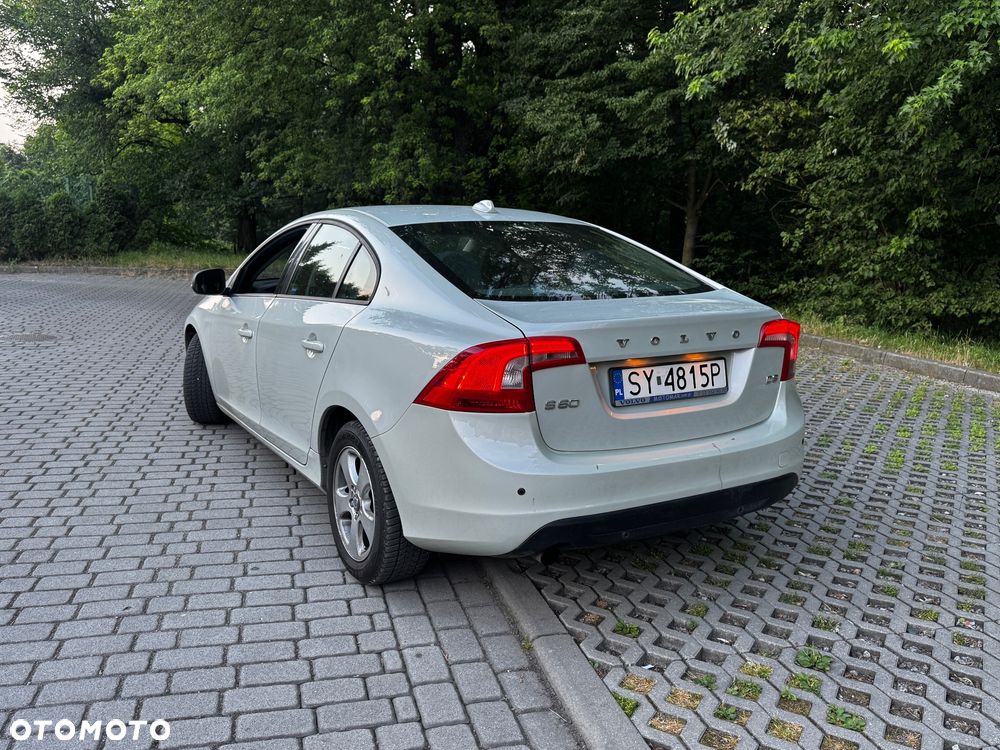 Volvo S60 - 4