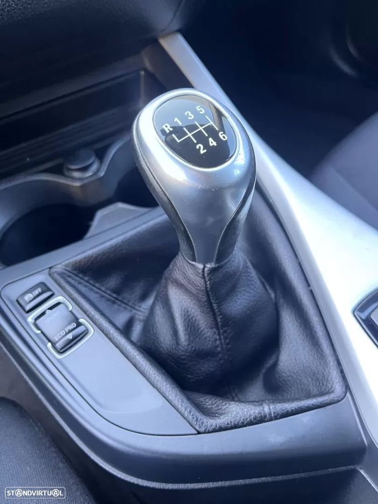 BMW 120 d Sport Line - 35