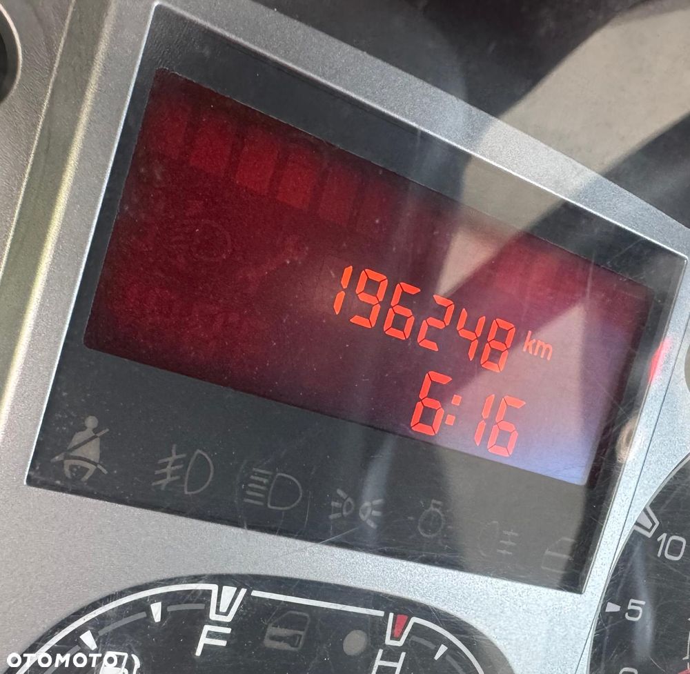 Iveco Daily 2010r. Brygadówka Bliźniak 7 Osobowy Klima 3.5t Na Haku - 16