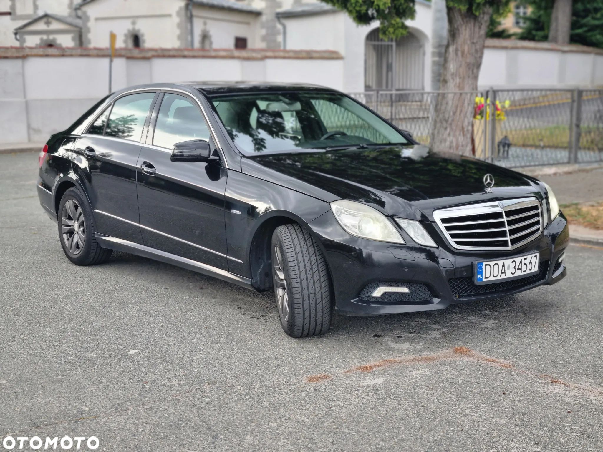 Mercedes-Benz Klasa E 200 CGI BlueEFFICIENCY Automatik Avantgarde - 1
