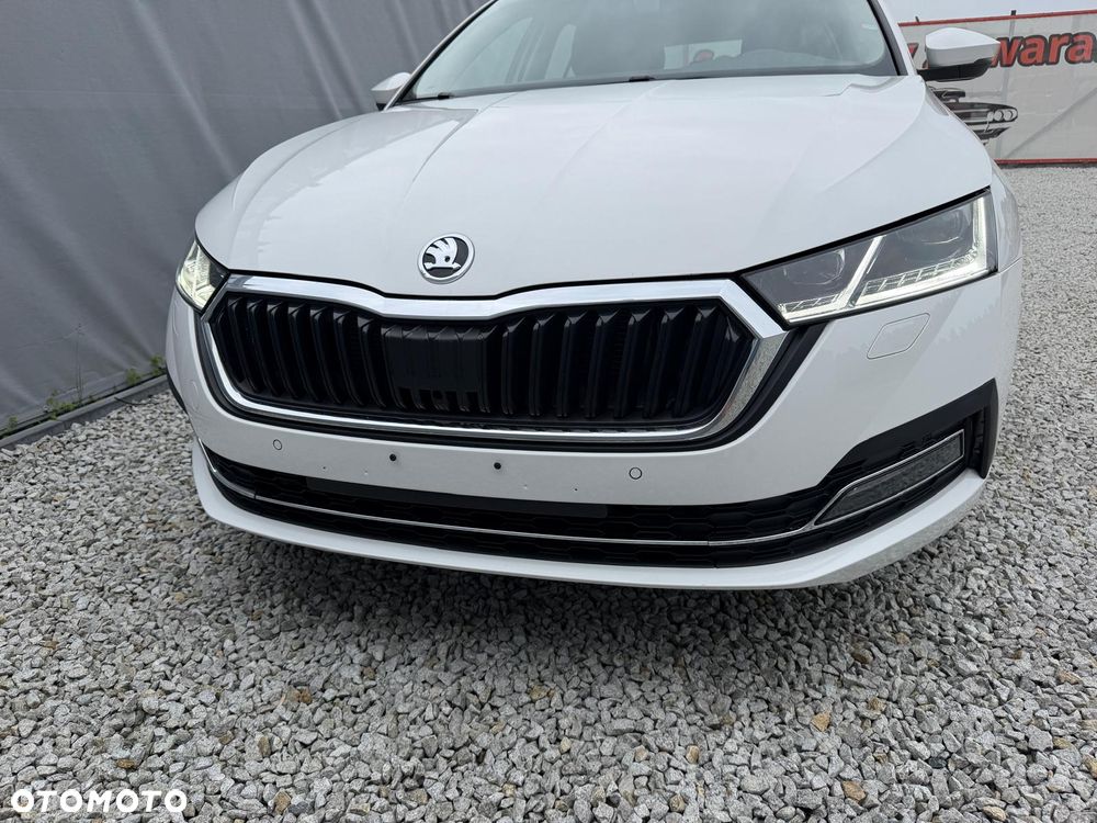 Skoda Octavia 2.0 TDI DSG Edition - 13