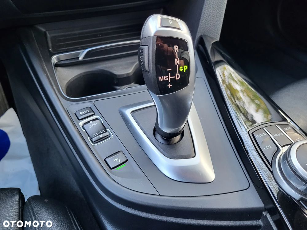 BMW Seria 3 320d Advantage - 19