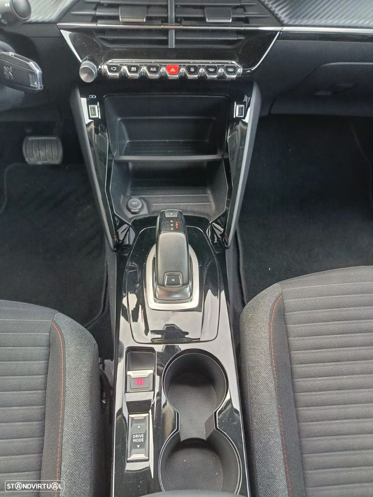 Peugeot 2008 PureTech 130 EAT8 Active Pack - 13